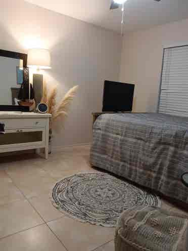 Furnished room for traveling pro