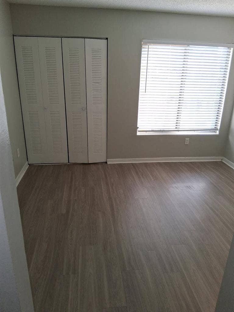 Room for rent w/ utilities included