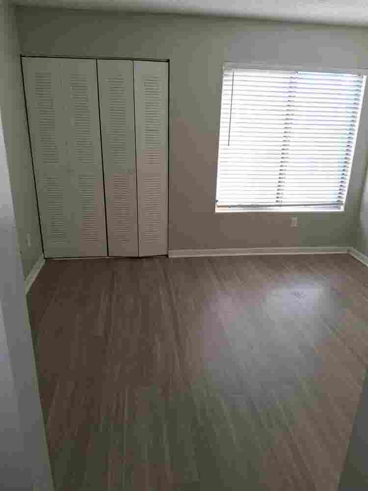 Room for rent w/ utilities included
