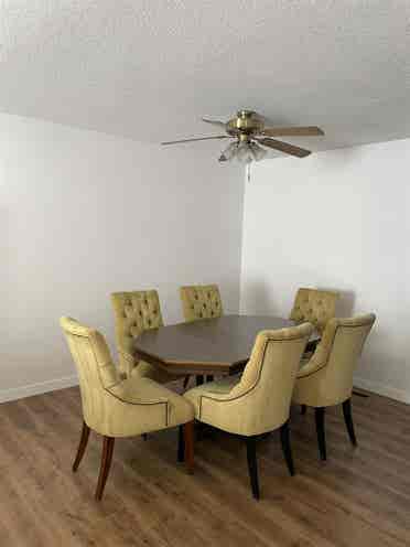 Spacious Room + Garage Parking