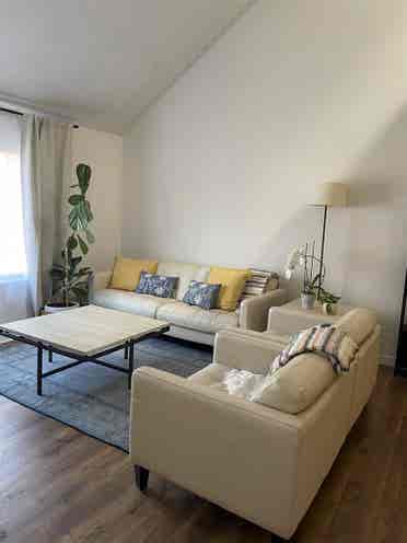 Spacious Room + Garage Parking