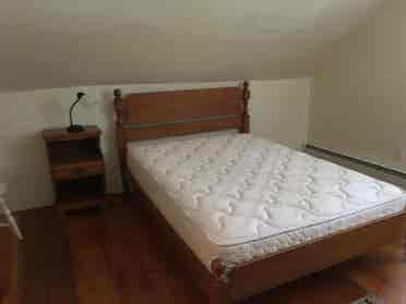 1 roommate needed