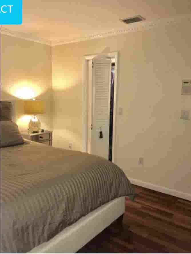 Deluxe furnished room