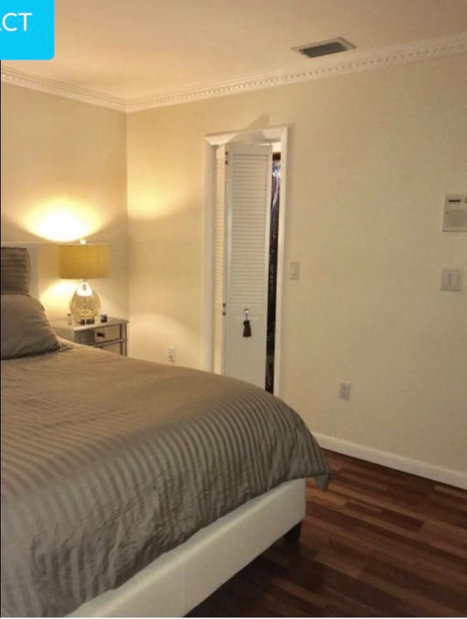 Deluxe furnished room