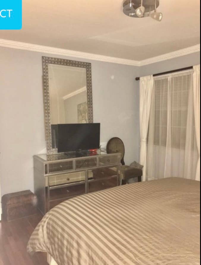 Deluxe furnished room