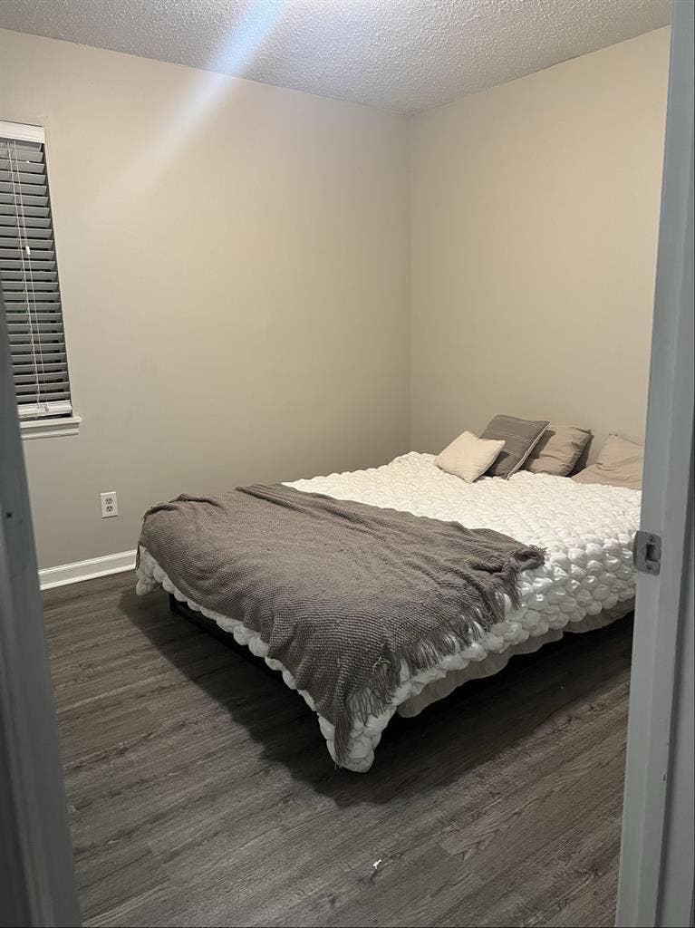 Cozy bedroom for rent
