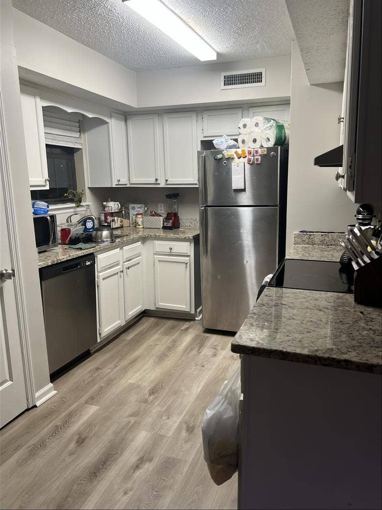 Cozy bedroom for rent