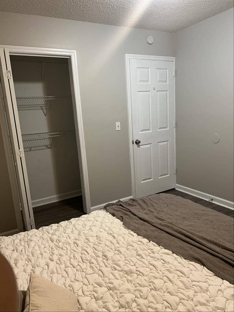 Cozy bedroom for rent