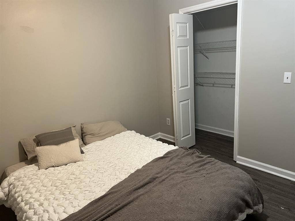 Cozy bedroom for rent