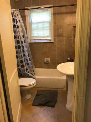 2 rooms available College Park, MD