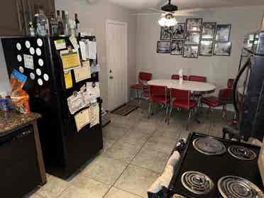 unfurnished room in central phoenix