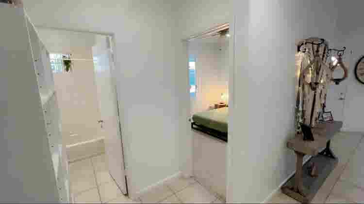 Nice furnished room in Scottsdale