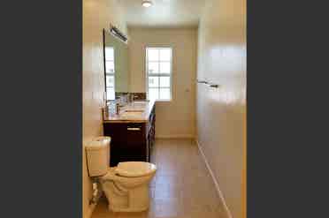 Brockbank Pl private bed share bath