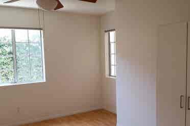 Brockbank Pl private bed share bath