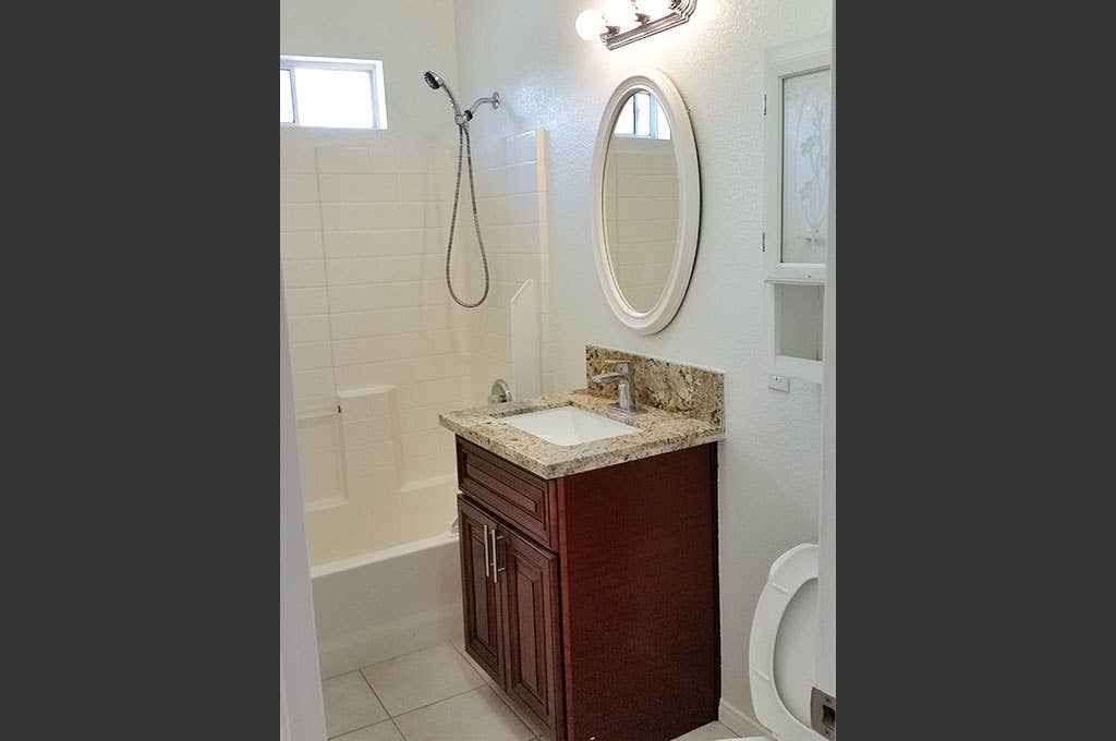 Brockbank Pl private bed share bath