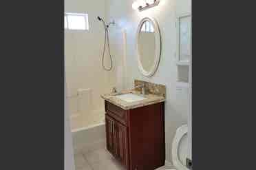 Brockbank Pl private bed share bath