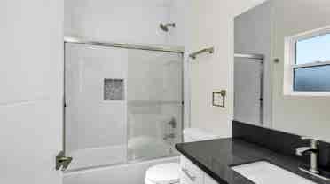 Private and new room for rent