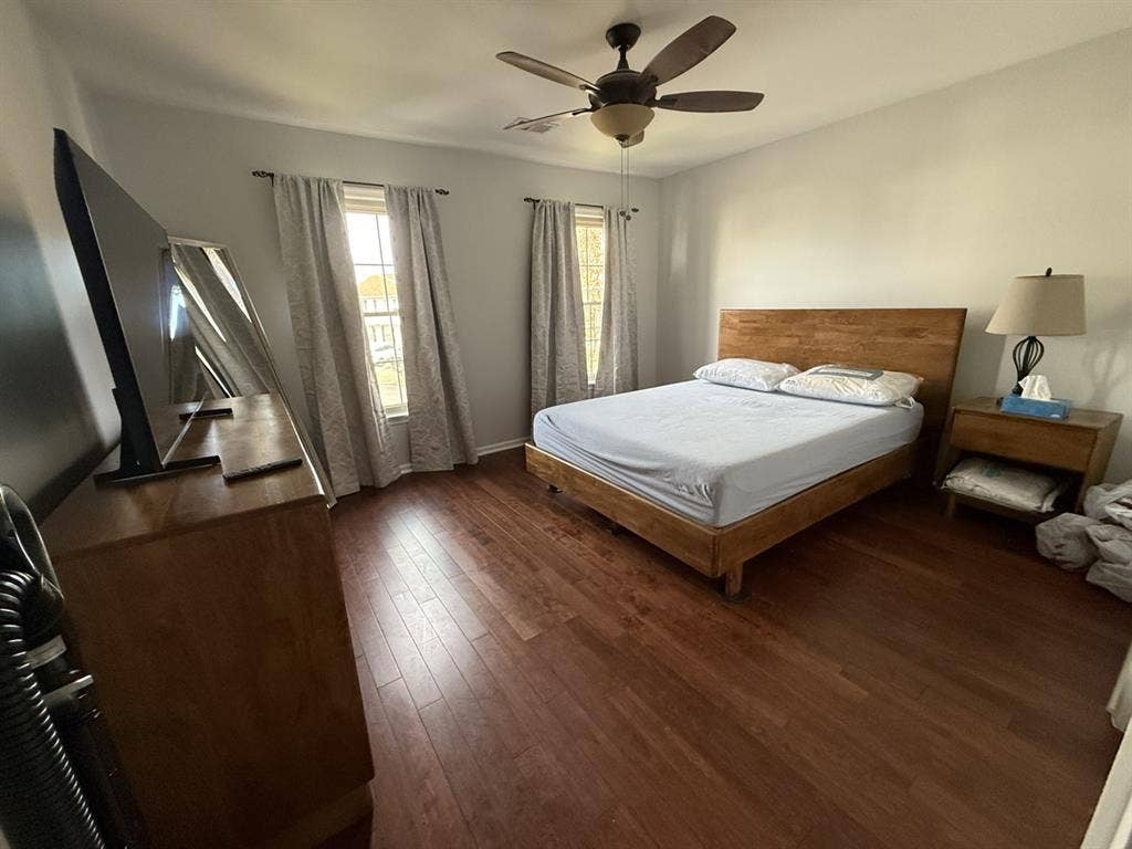 Fully furnished room for rent