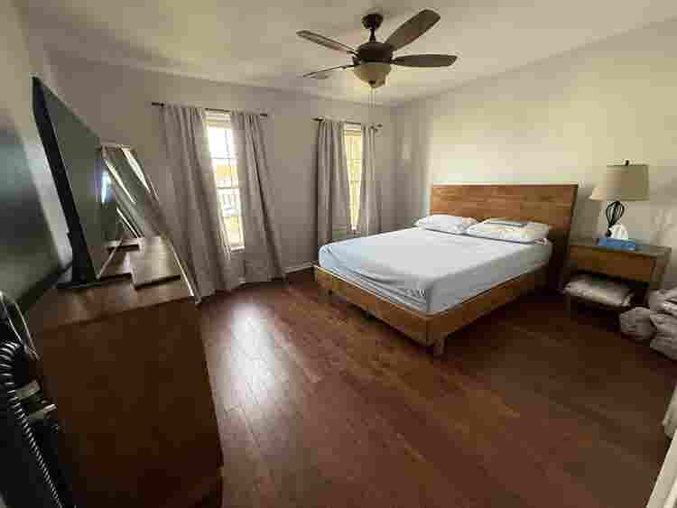 Fully furnished room for rent