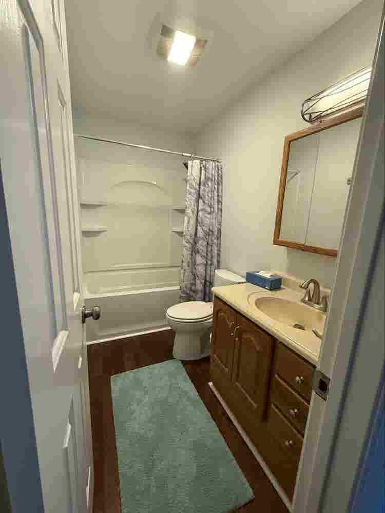 Fully furnished room for rent