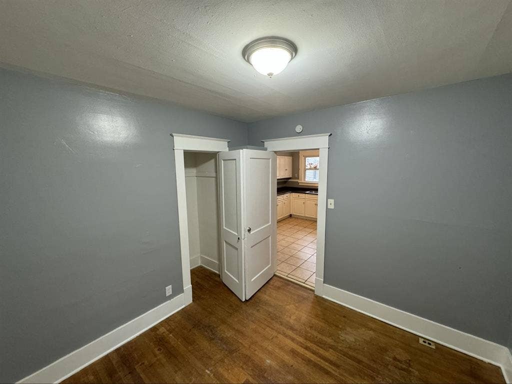 ! Apartment for rent - Benson St !
