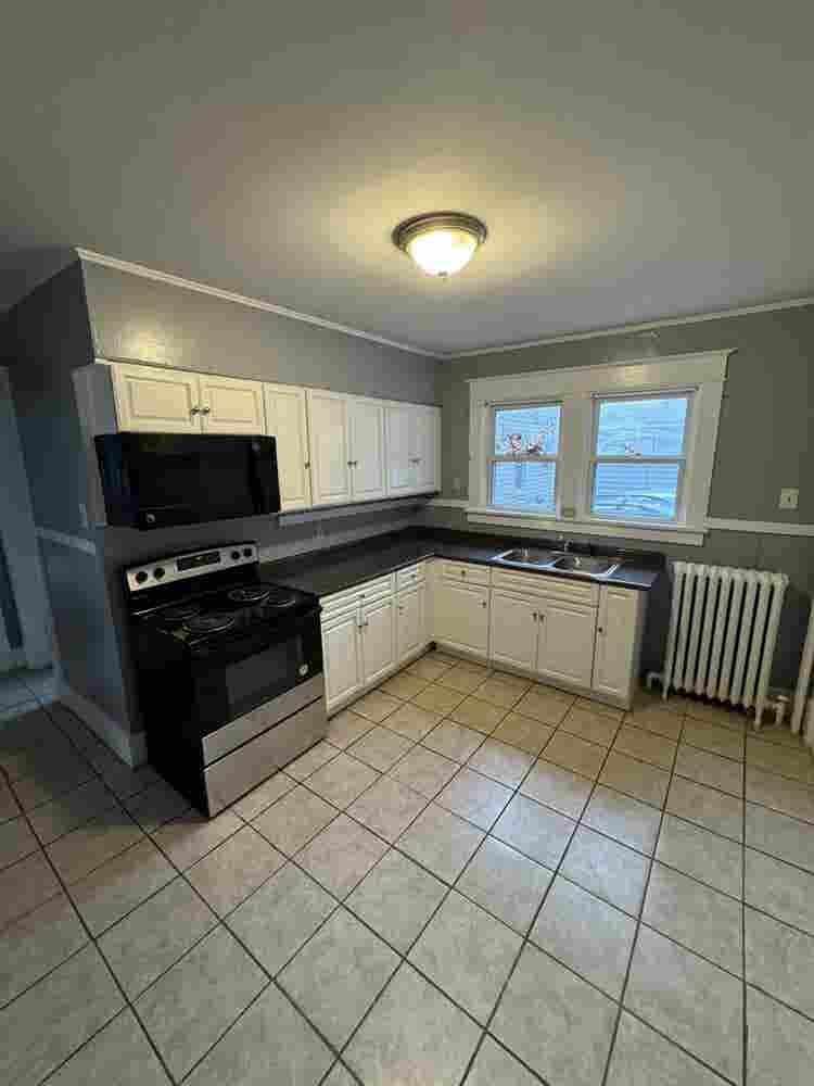 ! Apartment for rent - Benson St !