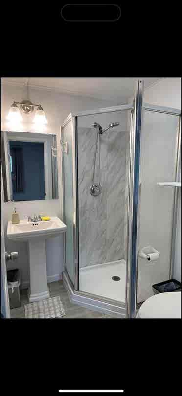 Nice room  bath 
for rent