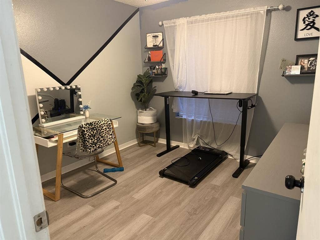 Room for rent in Riverview !