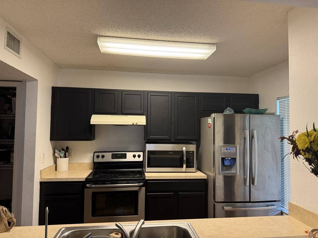 Room for rent in Riverview !