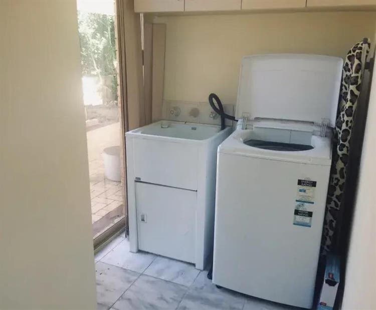 Share house.