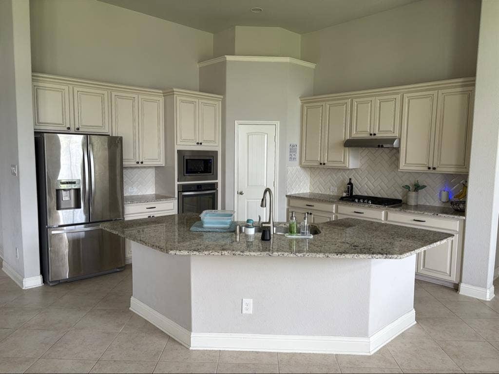 Roommate Wanted in Cypress