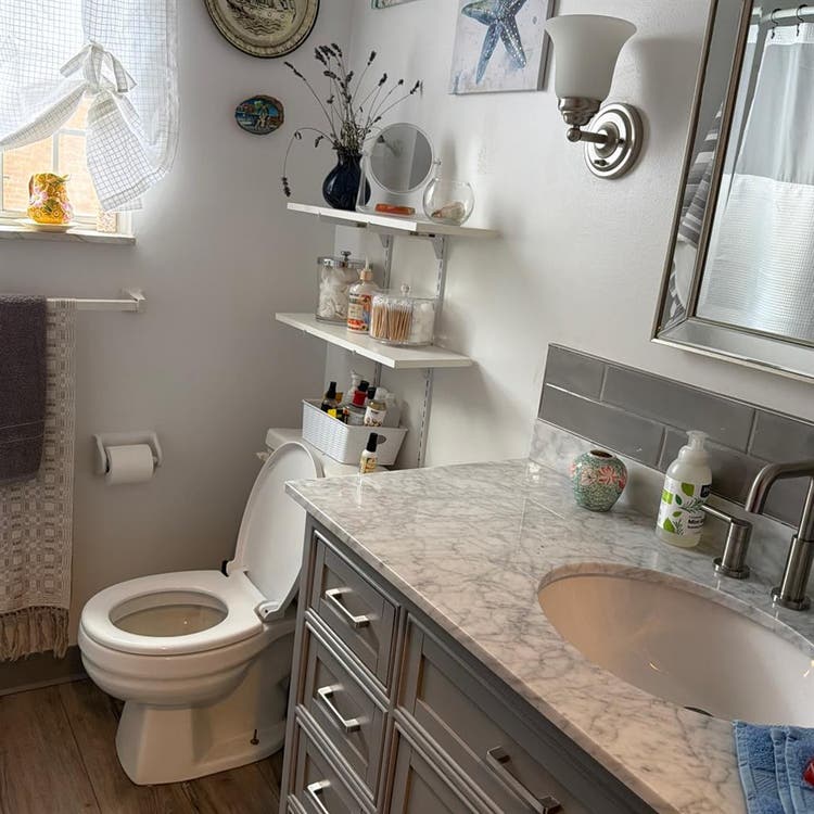 Room for Female in West Akron