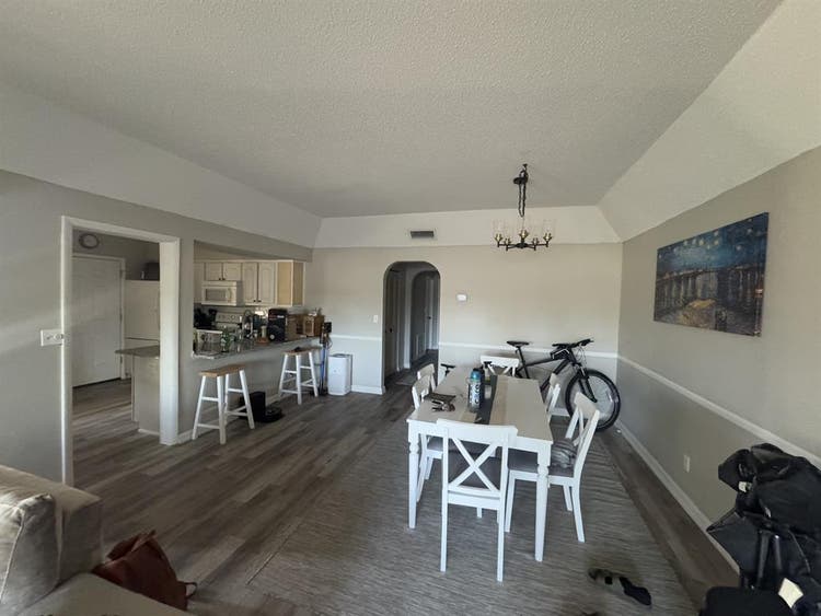 Large Bedroom w/ Private Bath