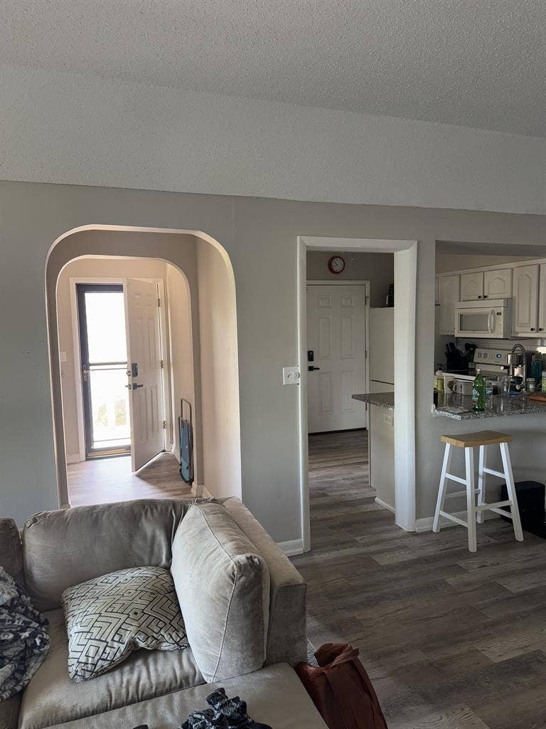 Large Bedroom w/ Private Bath