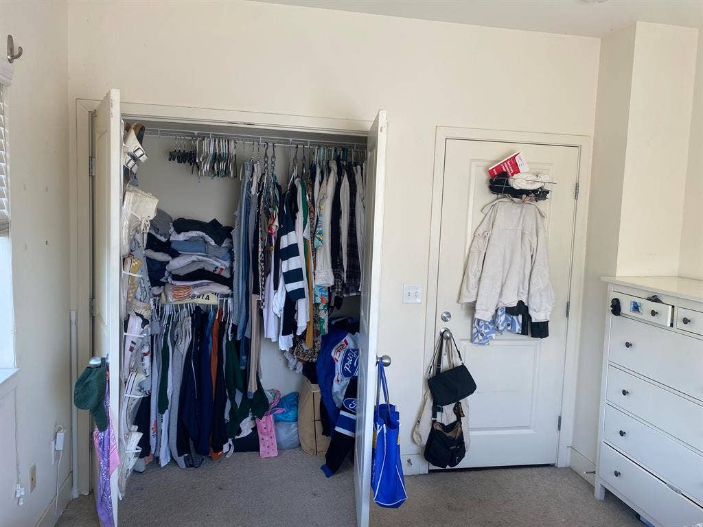 Female Roommate wanted for Bedroom