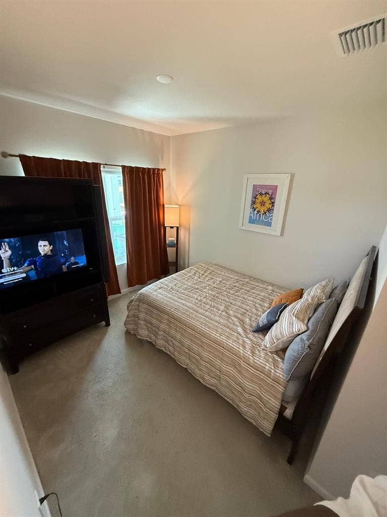 Room for rent in a brand new house.