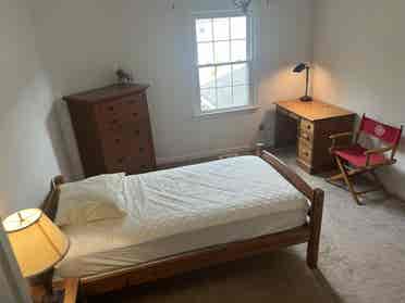 Furnished Room in Greenbrier