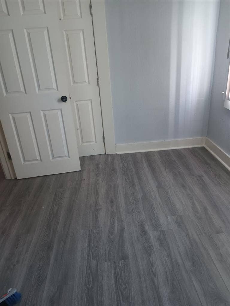 Room for rent available August 1st