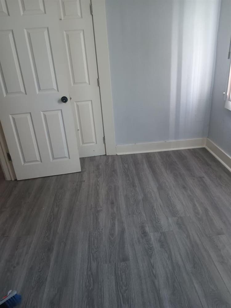 Room for rent available August 1st