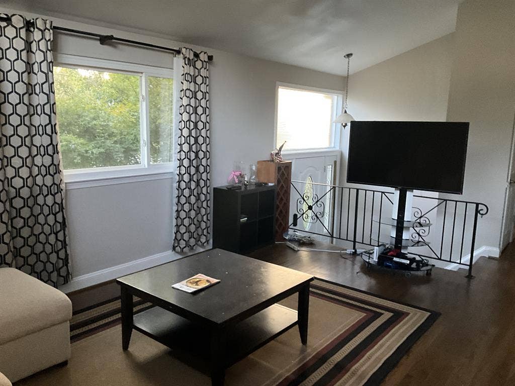 Short-Term Furnished Room