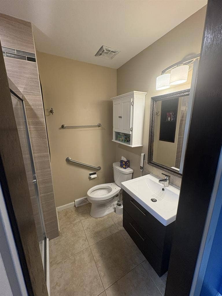 Private Room with en-suite bathroom