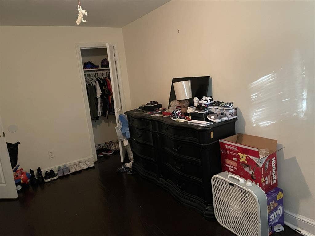 Room for rent .