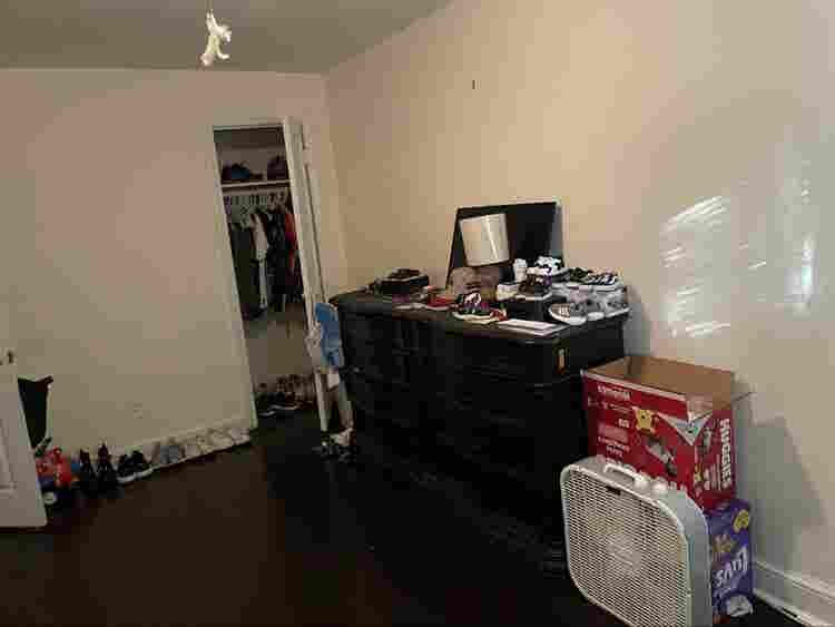 Room for rent .