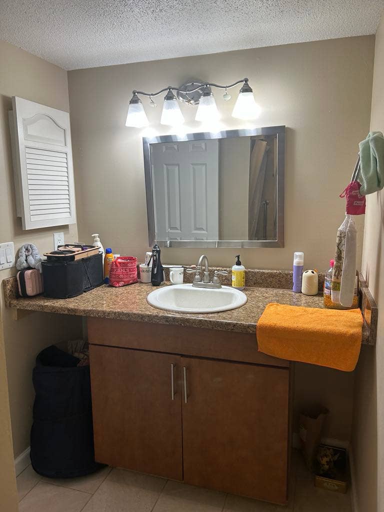 Female roommate-