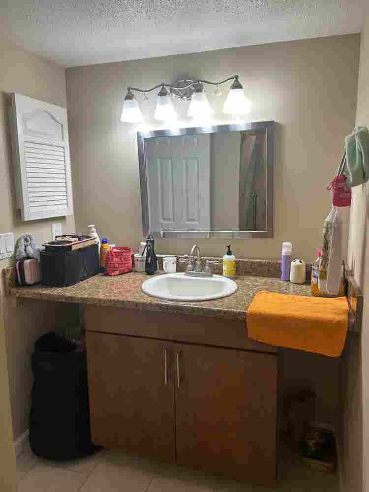 Female roommate-
