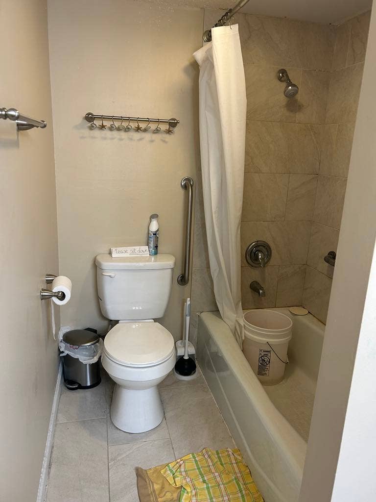 Female roommate-