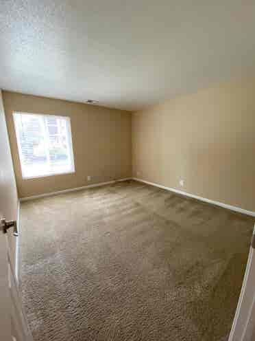 Female roommate-