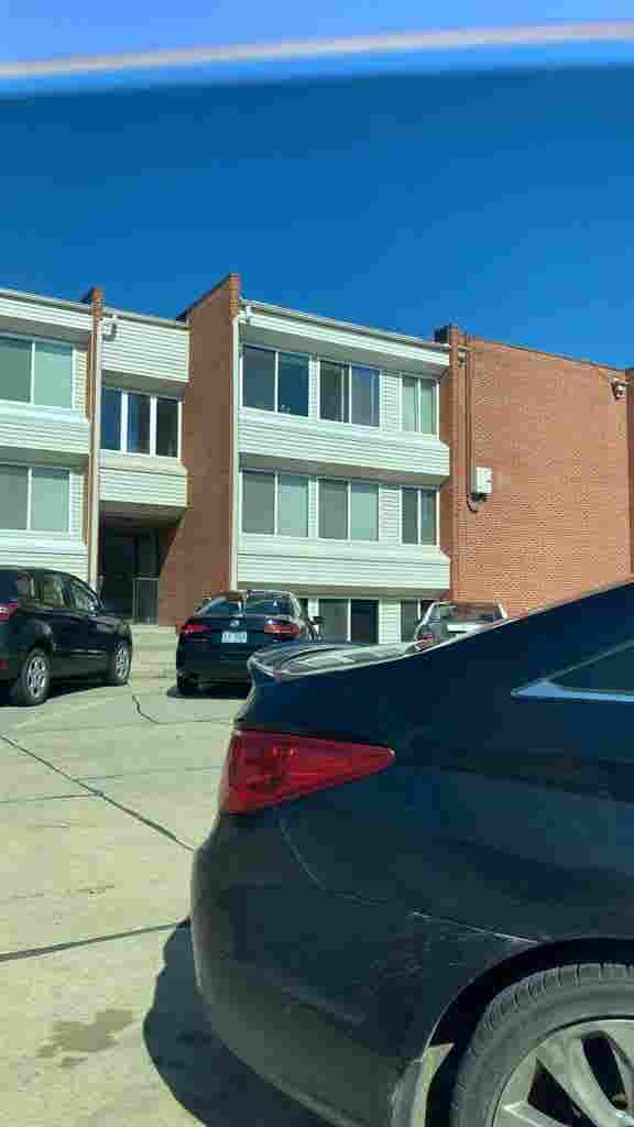 Female roommate-