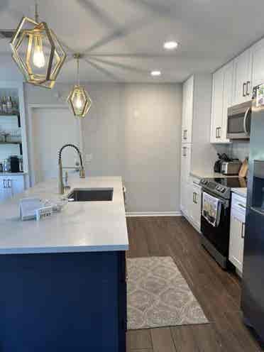 Roommates wanted!!