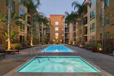 Private bed+bath in good location